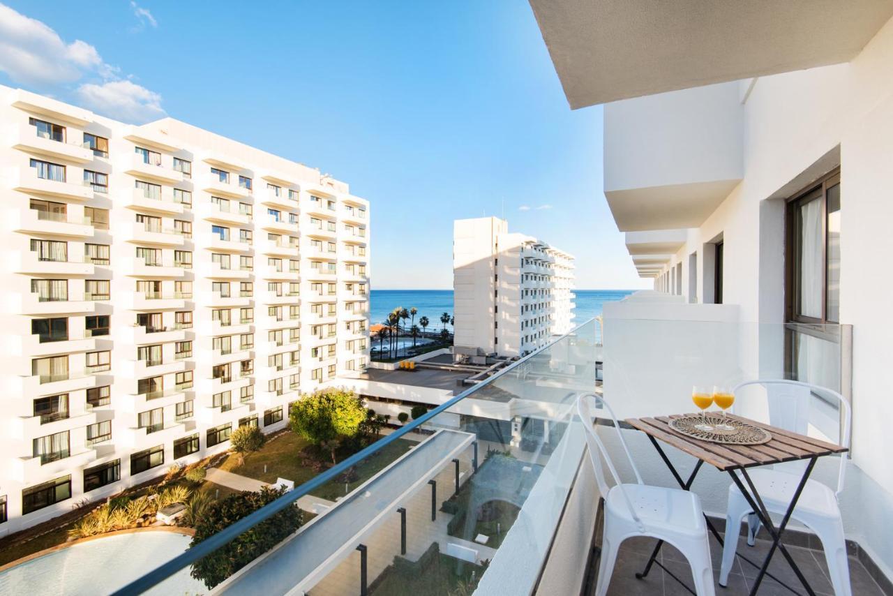 Aloha Puerto Private Apartment 1St Line Carihuela Beach Torremolinos Luaran gambar