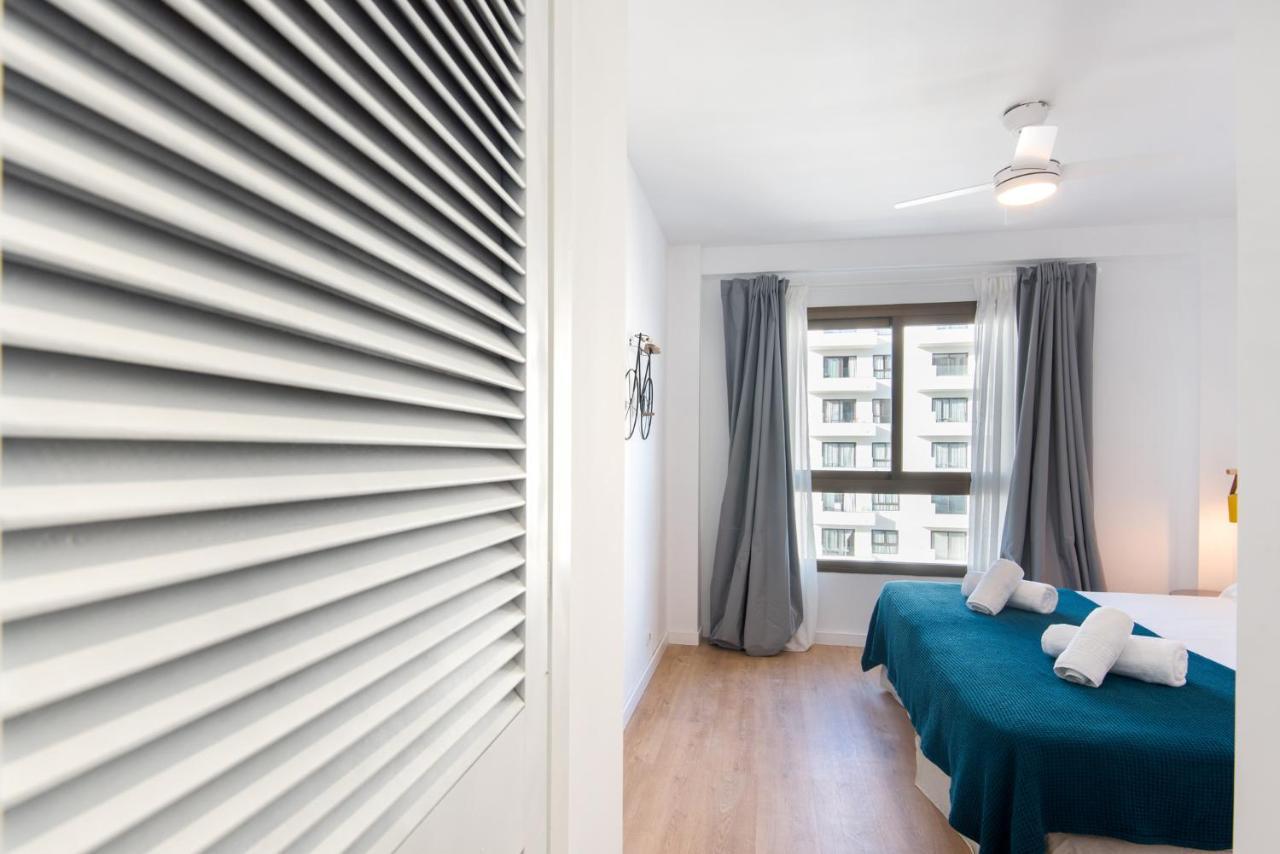 Aloha Puerto Private Apartment 1St Line Carihuela Beach Torremolinos Luaran gambar