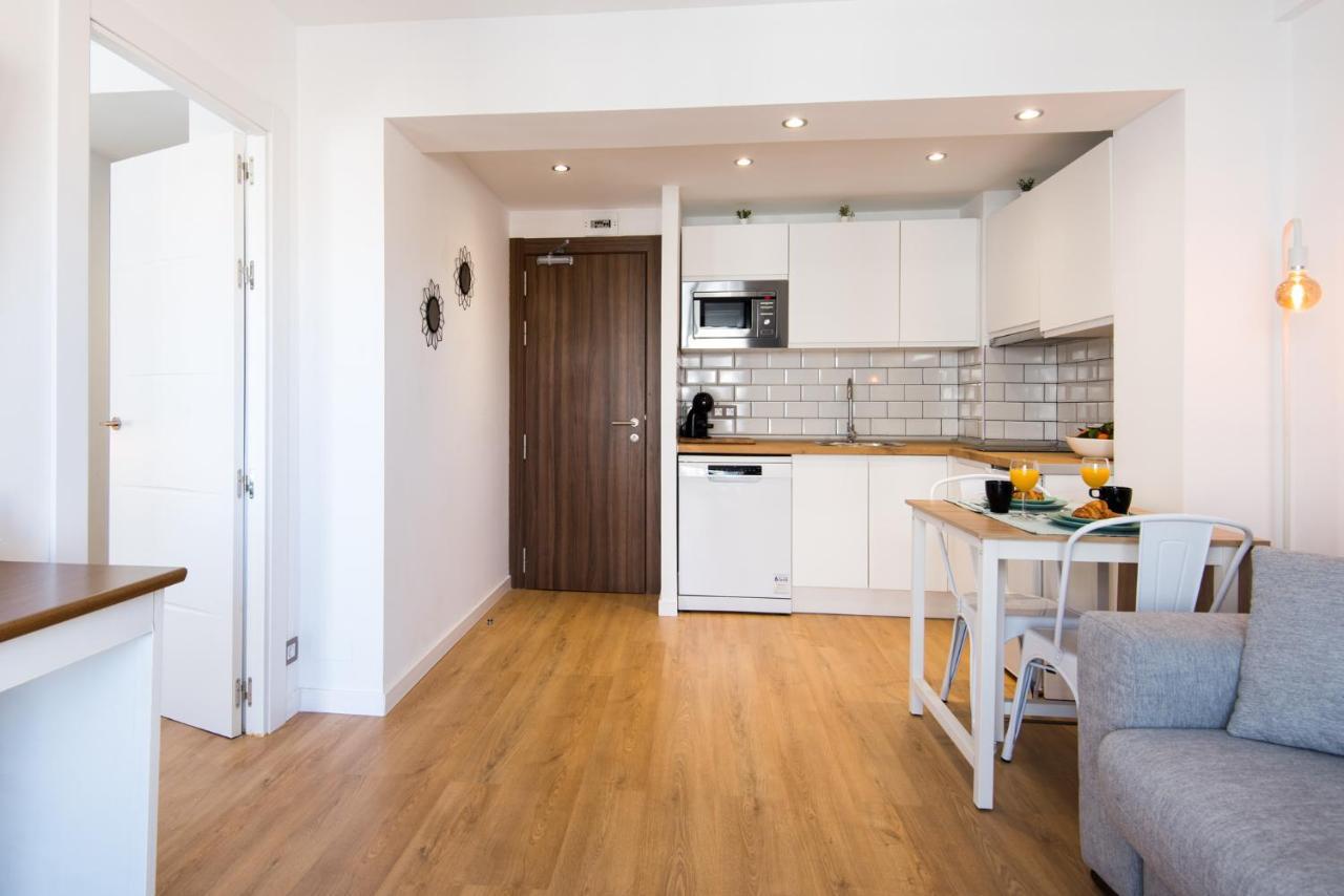 Aloha Puerto Private Apartment 1St Line Carihuela Beach Torremolinos Luaran gambar