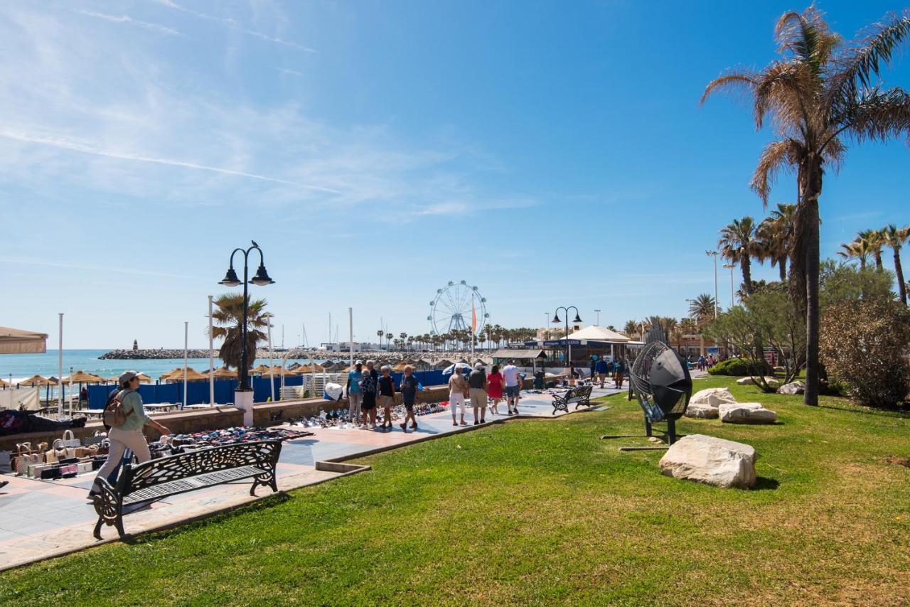 Aloha Puerto Private Apartment 1St Line Carihuela Beach Torremolinos Luaran gambar