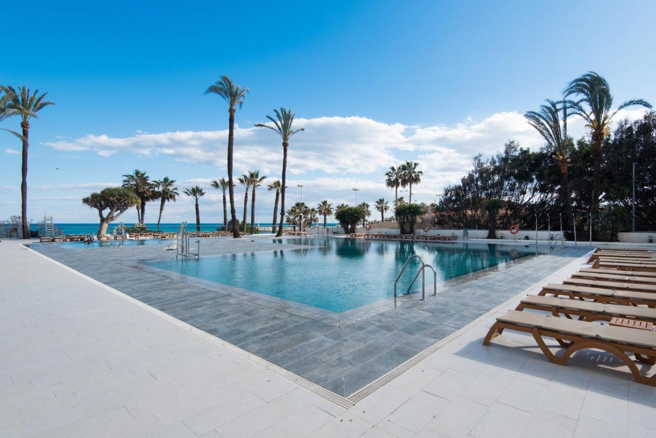 Aloha Puerto Private Apartment 1St Line Carihuela Beach Torremolinos Luaran gambar